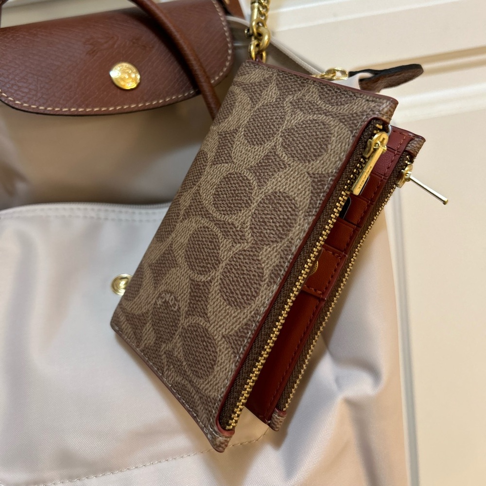 Coach Zip Chain Card Case Wallet Wristlet in Signature, burgundy and gold C0847
